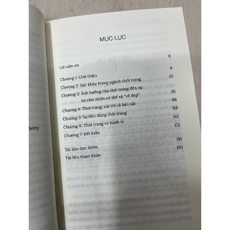 Tâm lý học nói gì về thời trang - Carolyn Mair 995666