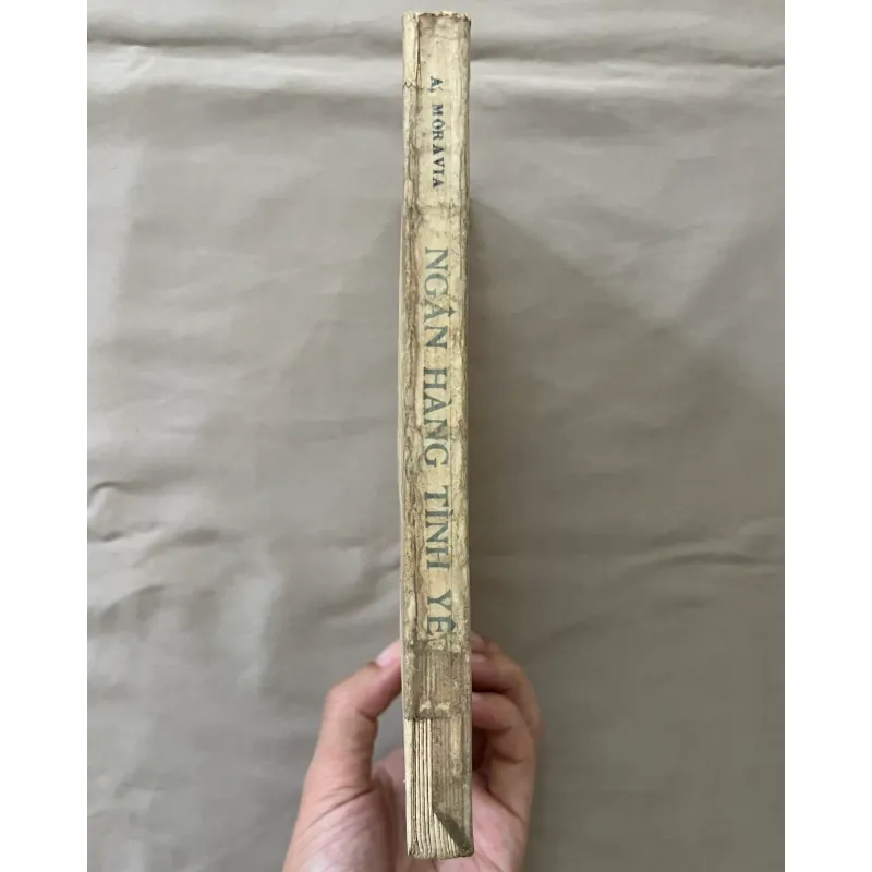 NGÂN HÀNG TÌNH YÊU - Alberto Moravia 1031317