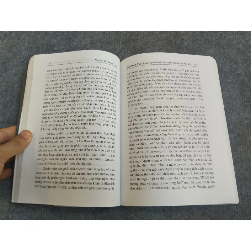 PHÊ BÌNH TÁC PHẨM VĂN HỌC NGHỆ THUẬT TRÊN BÁO CHÍ - NGUYỄN THỊ MINH THÁI 570613