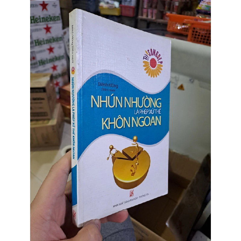 Nhún nhường là phép xử thế khôn ngoan mới 80% ố vàng 2013 HCM0308 KỸ NĂNG 523926