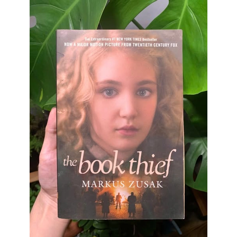 THE BOOK THIEF – Markus Zusak 539374