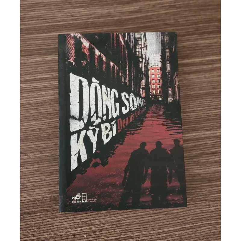 Tiểu thuyết trinh thám & kinh dị DÒNG SÔNG KỲ BÍ (tác giả Dennis Lehane) 712314