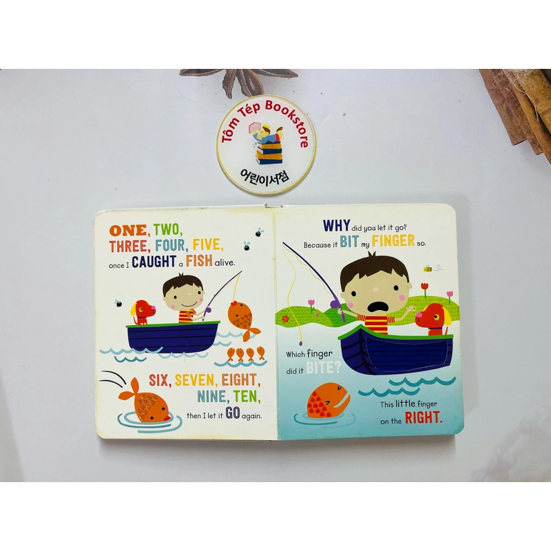 Set sách boardbook sờ chạm cho bé 500077