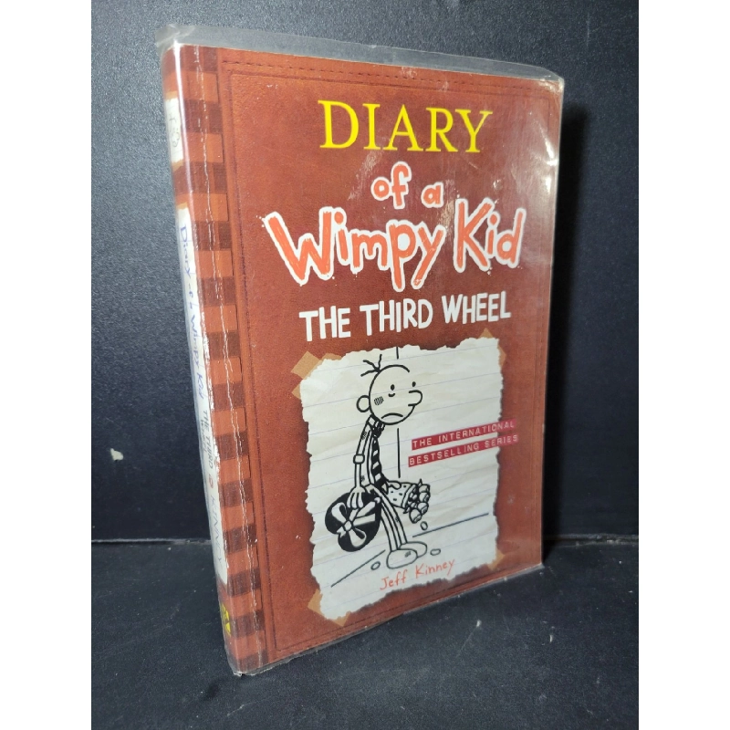 Diary of a wimpy kid 7 The third wheel mới 90% bẩn nhẹ HCM1001 Jeff Kinney NGOẠI VĂN 918273