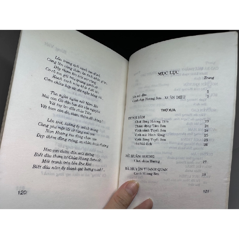 Chùa Hương - Tập thơ, 1999, mới 80% (có ghi chữ trang đầu) SBM1101 347564