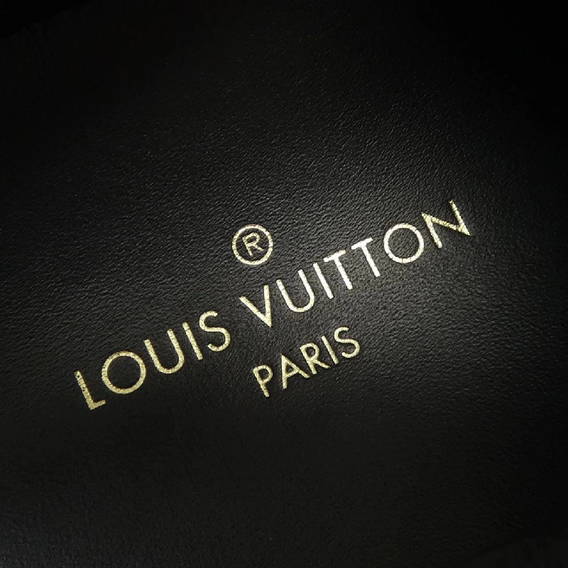 Giày thể thao LOUIS VUITTON - Hàng hiệu Authentic 905410