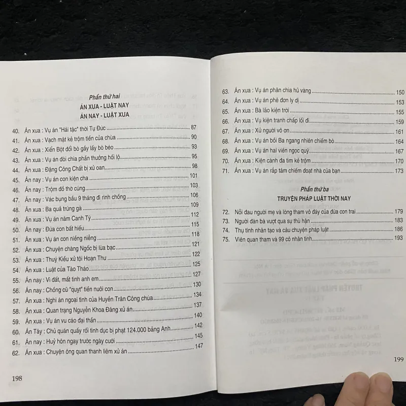 Truyện Pháp Luật Xưa Và Nay (tập 1,2 và 4) 1034017