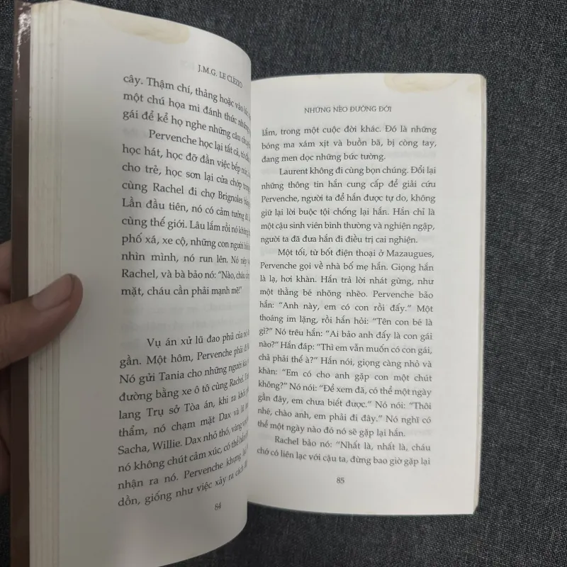 Những nẻo đường đời và những bản tình ca khác - Le Clézio 748501