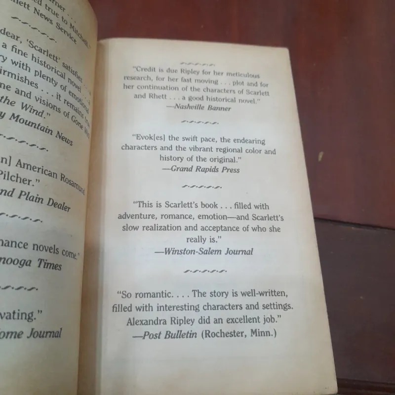 Alexandra Ripley - SCARLETT (The Sequel to Margaret Mitchell's Gone With The Wind) 1023165