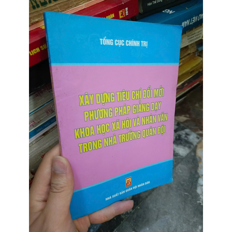 Xây dựng tiêu chí đổi mới phương pháp giảng dạy KHXH và NV trong nhà trường quân đội 445204
