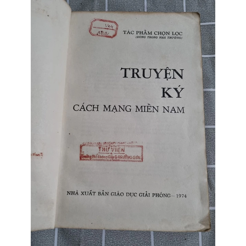 Truyện ký cách mạng miền Nam
280 trang khổ lớn, xb 1974
 363563