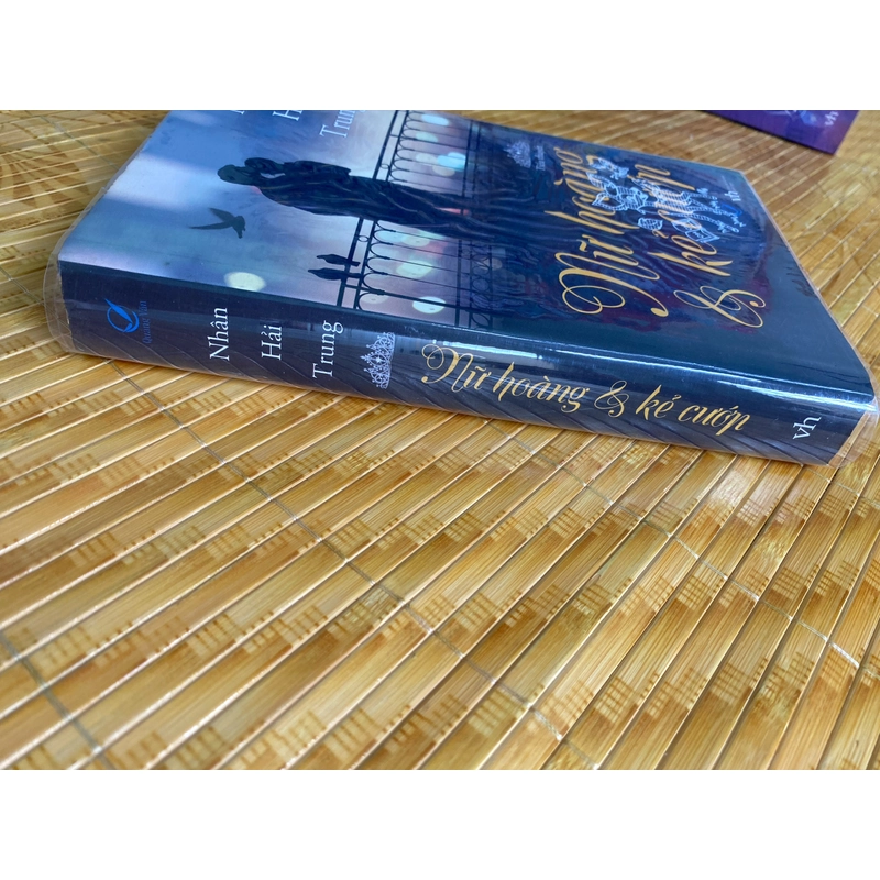Nữ hoàng & Kẻ cướp 524762