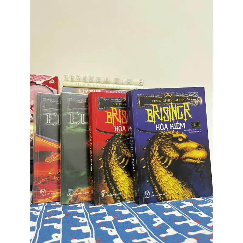 Eldest đại ca & Brisingr Hoả Kiếm 762164