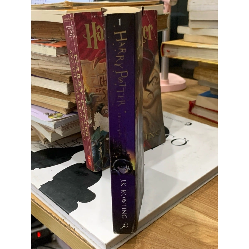 Harry Potter và Hòn đá Phù thủy - Tác giả J.K. Rowling 779551