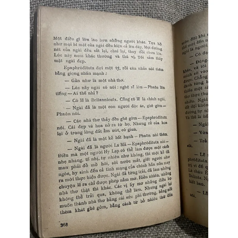 Nero nhà thơ bạo chúa -Dezső Kosztolasnyi; gần 400 trang  994207