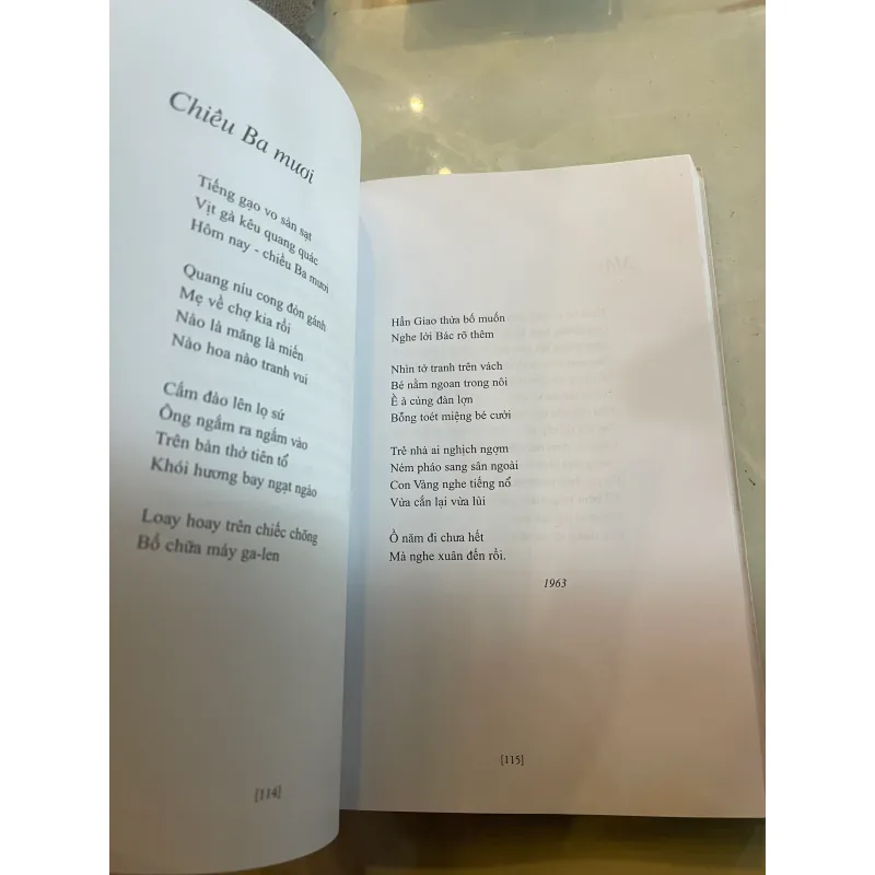 TUYỂN THƠ XUÂN QUỲNH: KHÔNG BAO GIỜ LÀ CUỐI  999166