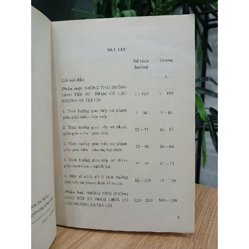 300 tình huống giao tiếp sư phạm – PGS.TS Hoàng Anh, PGS.TS Đỗ Thị Châu 570887