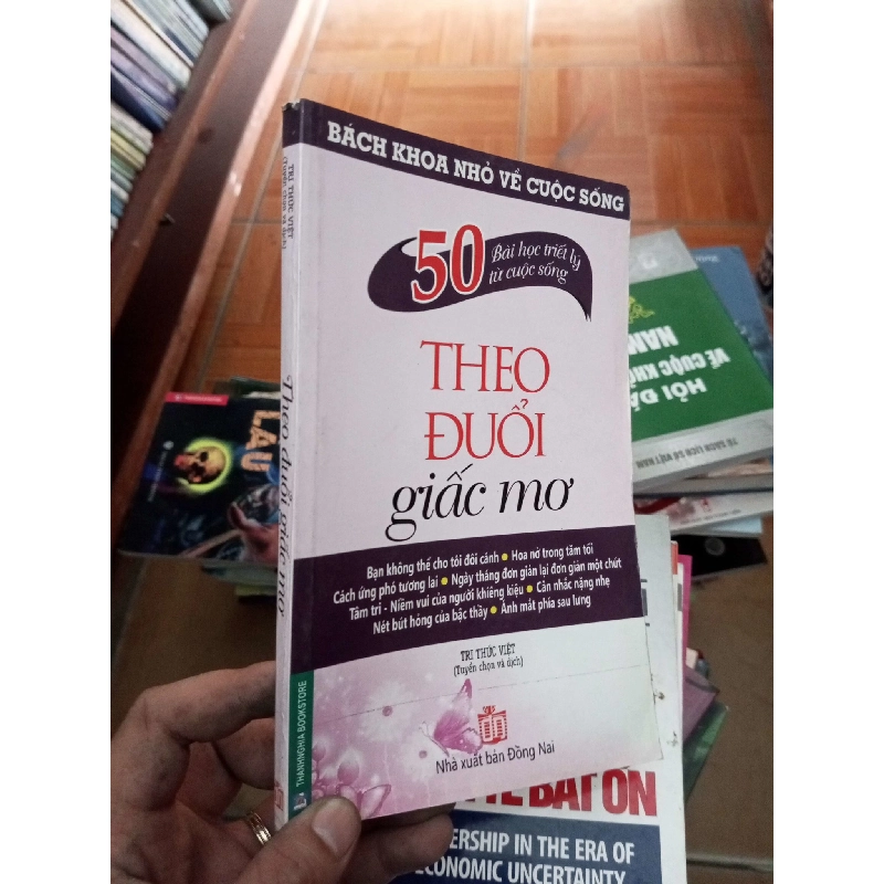 (Sách cũ SCGR) Theo đuổi giấc mơ - Tri Thức Việt 2011 VAVO-AK18 Blogmeo090426 1014550