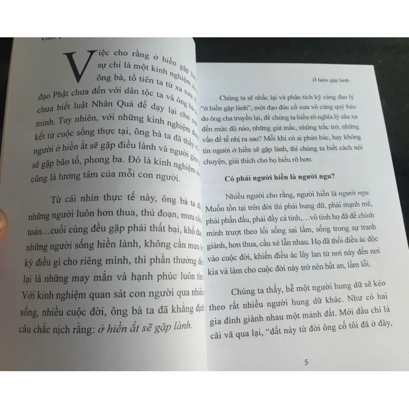 Sách Ở Hiền Gặp Lành - Chân Quang mới 90% 674682