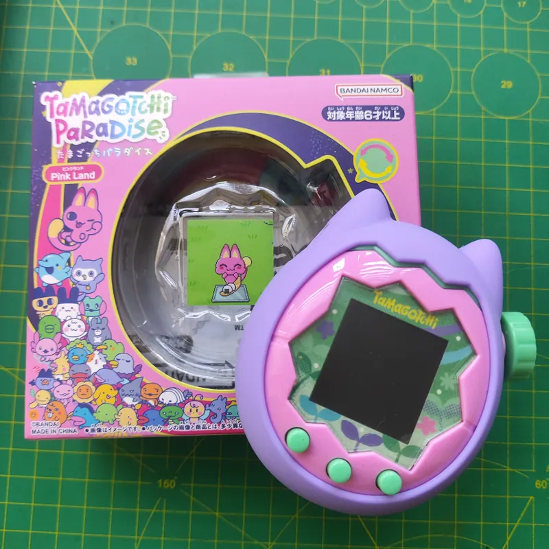 Tamagotchi Paradise Pink Land 575126