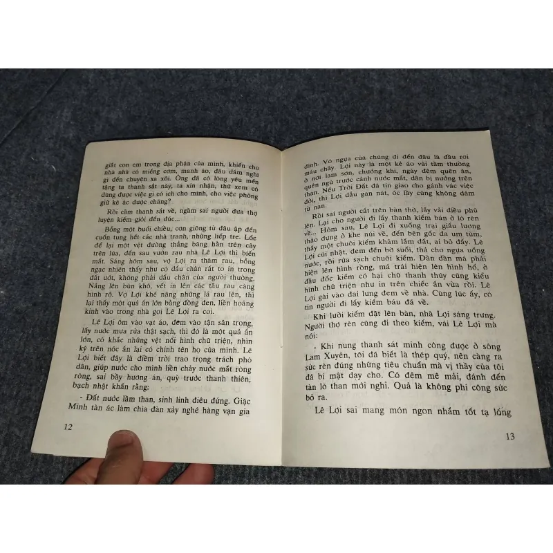 ẤN KIẾM TRỜI BAN - NGÔ VĂN PHÚ 957904