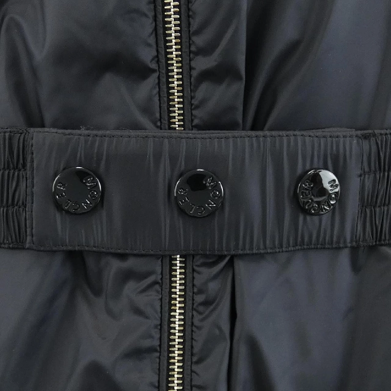 Áo khoác lông vũ MONCLER 638422