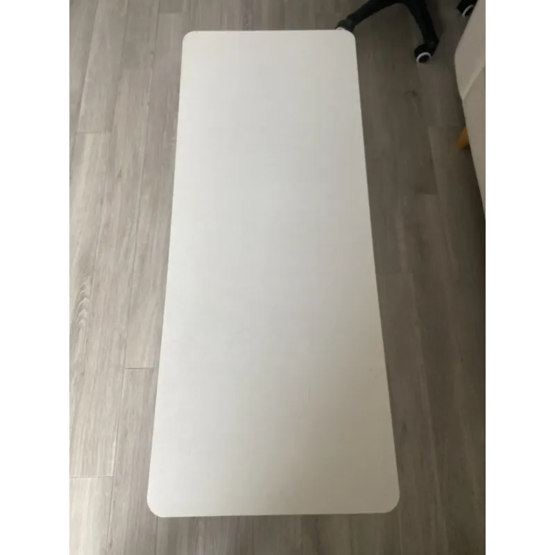 Bàn decor phòng phong cách Bắc Âu còn dùng tốt, có thể liên hệ trực tiếp qua lấy 675000