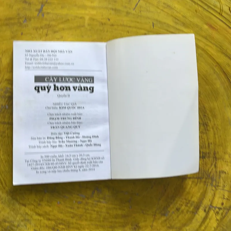 CÂY LƯỢC VÀNG “ QUÝ NHƯ VÀNG”- nhiều tác giả 937497