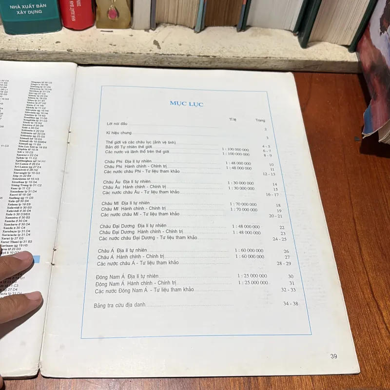 [Ruột Rời] - II Tập Bản Đồ: Thế Giới Và Các Châu Lục (Sách Khổ Lớn) - 2003 796372