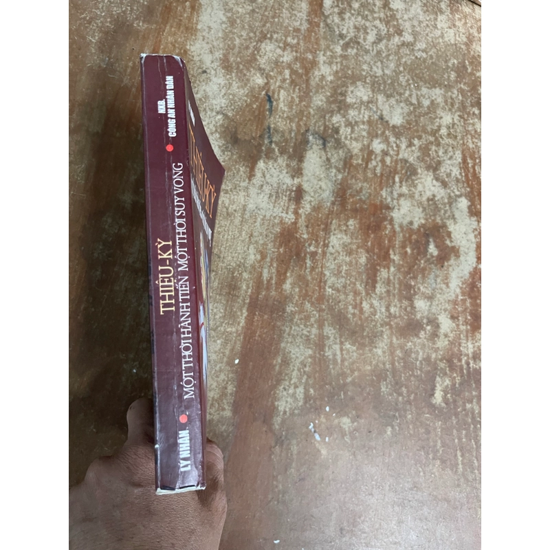 THIỆU - KỲ MỘT THỜI HÃNH TIẾN-MỘT THỜI SUY VONG 550127