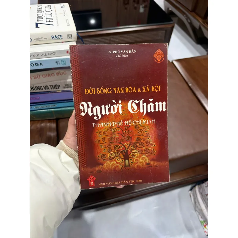 ĐỜI SỐNG VĂN HÓA & XÃ HỘI NGƯỜI CHĂM TP.HCM – TÀI LIỆU NGHIÊN CỨU GIÁ TRỊ- K4 1019947