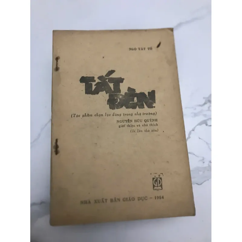 TẮT ĐÈN - NGÔ TẤT TỐ (Tác phẩm chọn lọc dùng trong nhà trường - NXB Giáo Dục 1984) 599210