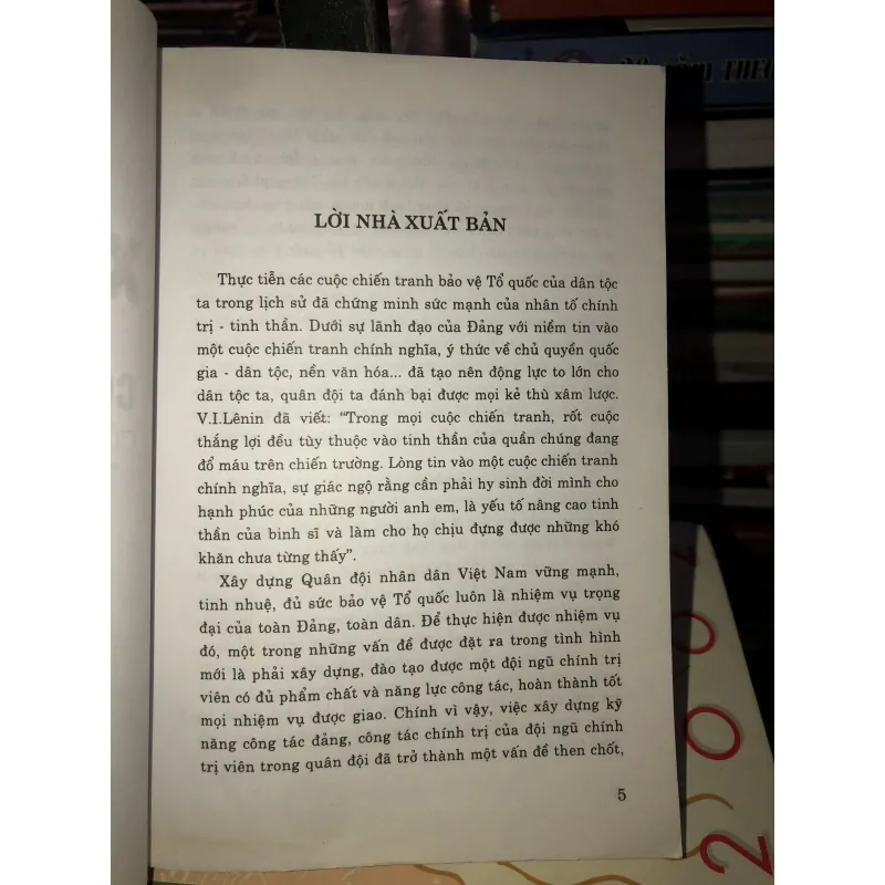 Xây dựng kỹ năng công tác đảng, công tác chính trị của đội ngũ chính trị viên  758851