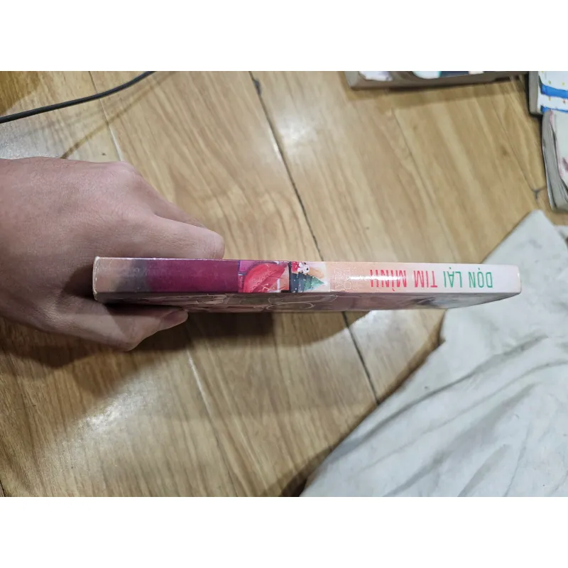 Dọn lại tim mình (ố vàng nặng)
20k 781343