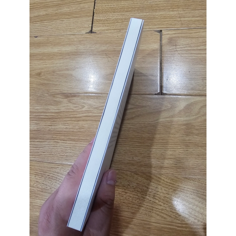 Lũ trẻ đường ray
54k (bìa 90k) 476589
