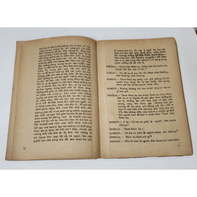 Bi kịch năm hồi HAMLET - William Shakespeare 786317