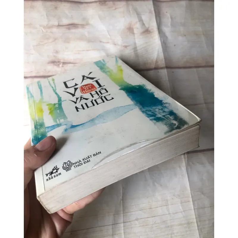 Cá Voi Và Hồ Nước - Thái Trí Hằng 757054