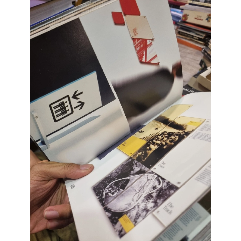 Sign of Exhibition : Global collection of the most stylish exhibition signage design 450332