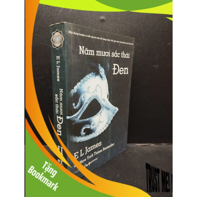 (TẶNG BOOKMARK) Năm mươi sắc thái 2 Đen 2014 E L James mới 80% lỗi gấp trang RBK2103 văn học 948335