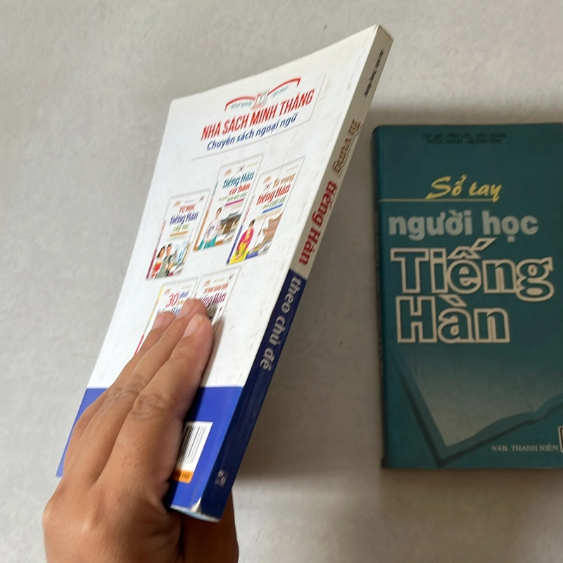 Từ vựng Tiếng Hàn theo chủ đề (2 cuốn) 521704