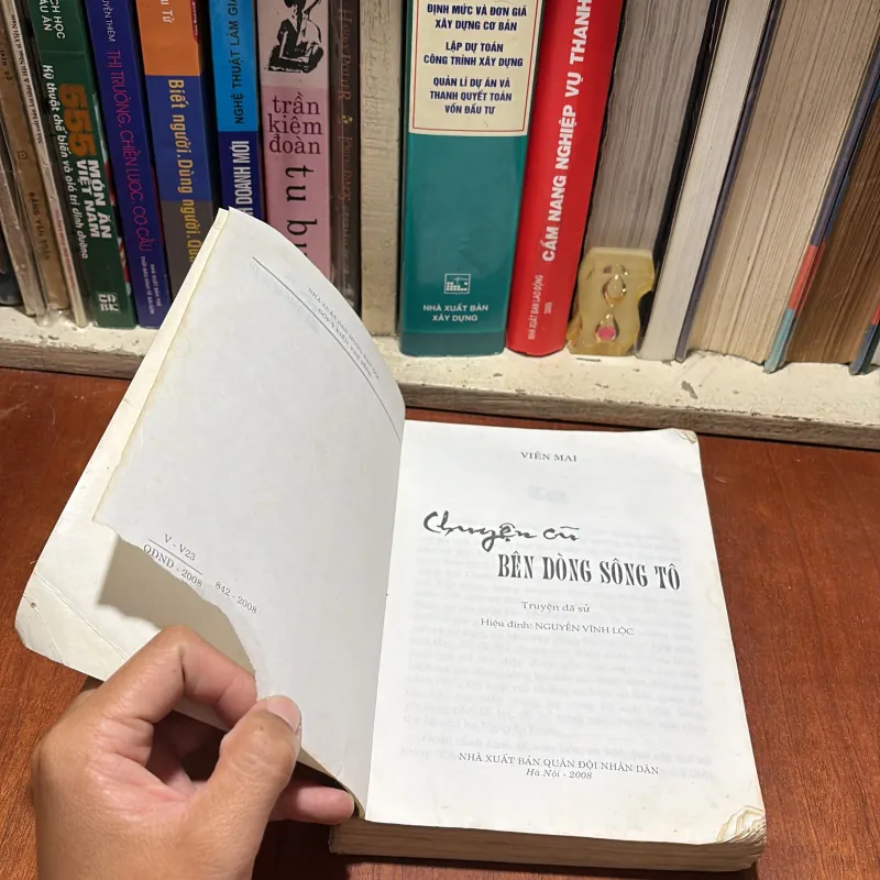 II Truyện Giả Sử: Chuyện Cũ Bên Dòng Sông Tô - Viên Mai - 2008 786253