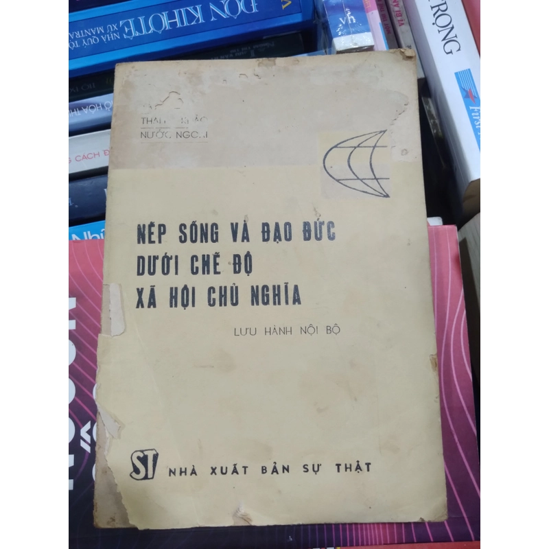 Nếp Sống Và Đạo Đức Dưới Chế Độ Xã Hội Chủ Nghĩa
 507593