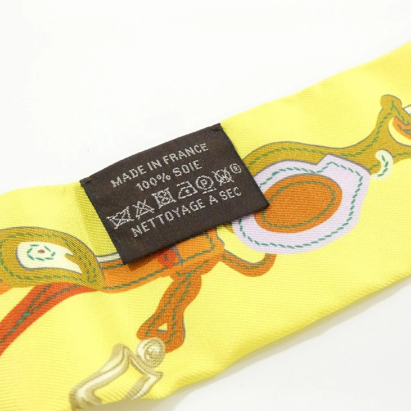 Khăn quàng cổ BRIDES DE GALA APPLIQUE của Hermès 063940S 625352