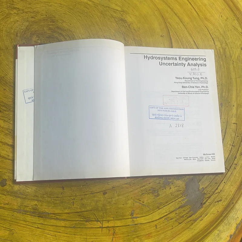 HYDROSYSTEMS ENGINEERING UNCERTAINTY ANALYSIS  699420