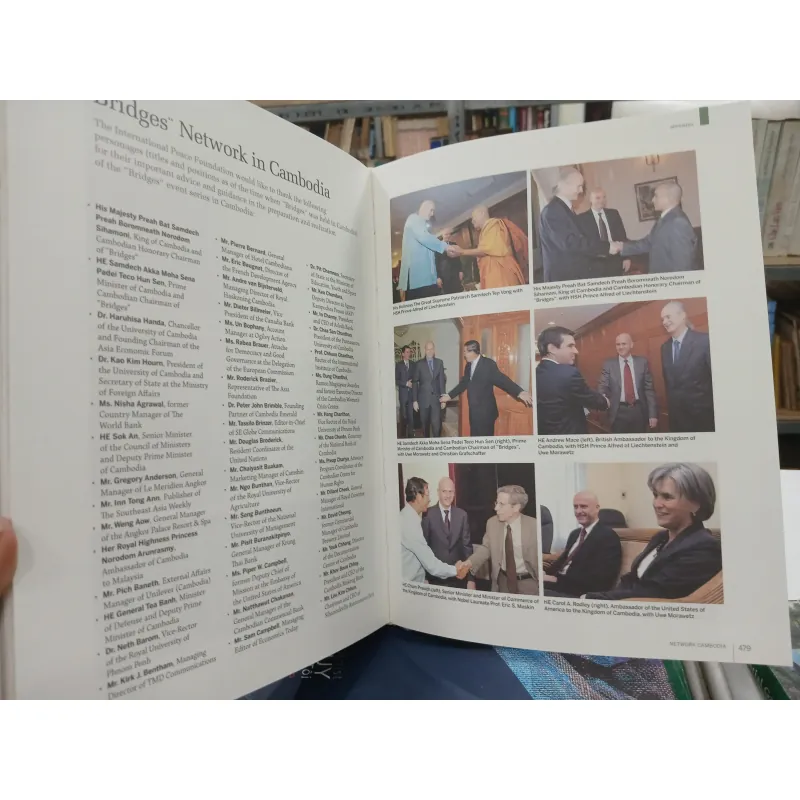 THE MANY FACES OF PEACE (NHỮNG GƯƠNG MẶT CỦA HÒA BÌNH) 751678