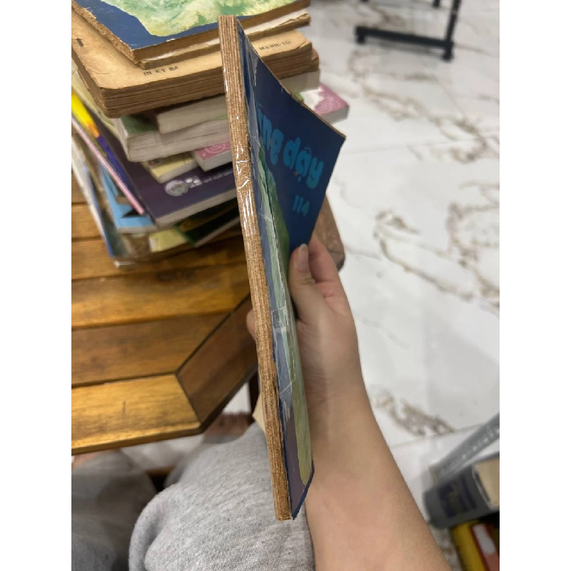 Đứng Dậy - Unknown 990779