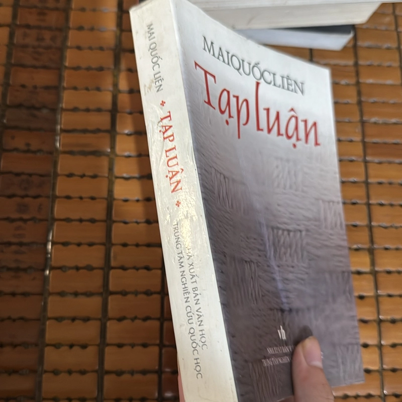 Tạp luận -  Mai Quốc Liên 479398