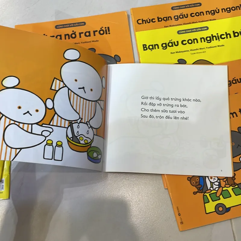 Bộ sách 10 cuốn : cùng chơi với gấu con 0-3 tuổi rất hữu dụng - EHON NHẬT BẢN  1027480