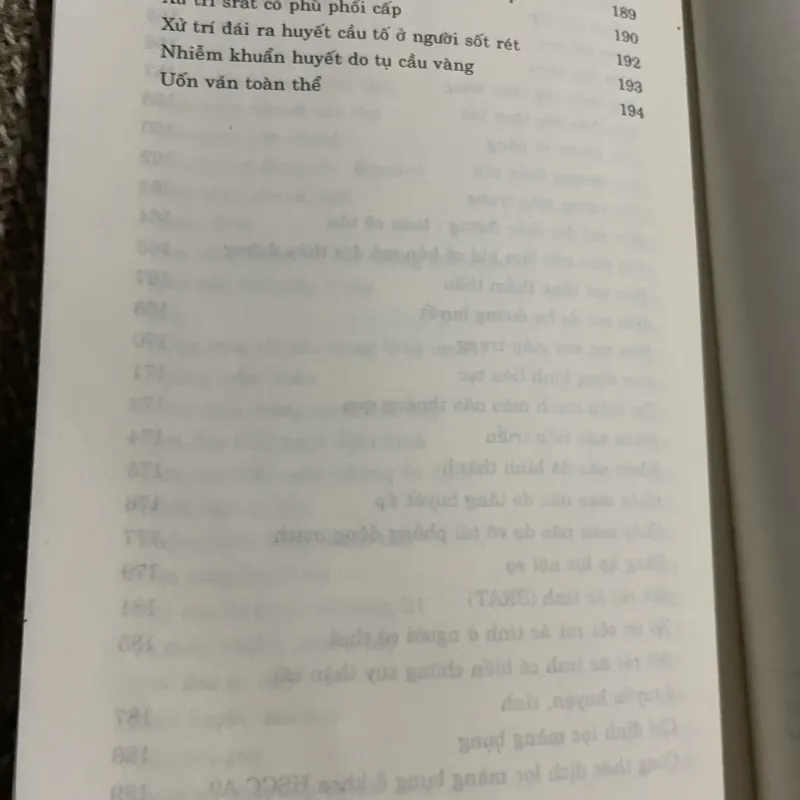Xử lý cấp cứu nội khoa GS. VŨ VĂN ĐÍNH TS. NGUYỄN THỊ DỤ; 200 trang  1024531