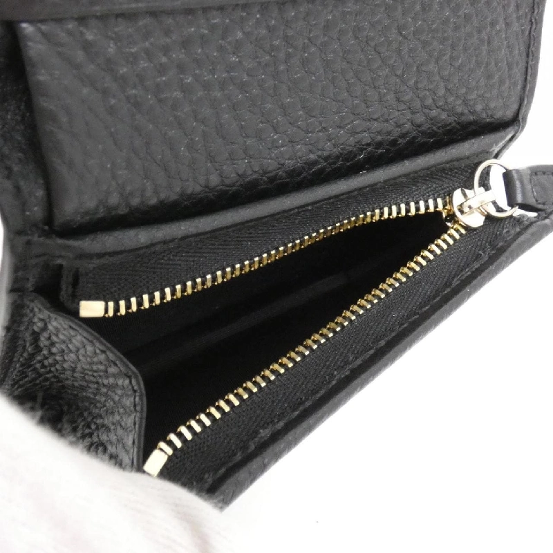 【新品】Gucci GG EMBLEM 815901 AAEEM ví 621996